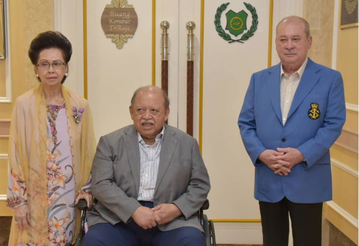 Raja, Raja Perempuan terima kunjungan Sultan Johor